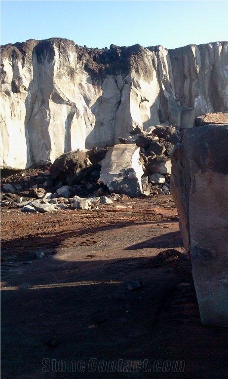 Avola Stone, Pietra Lavica, Isernia Limestone Quarry