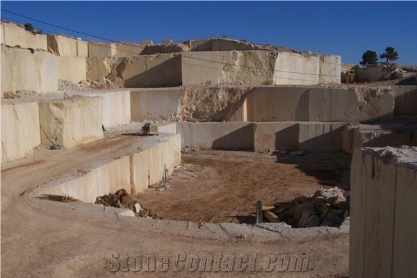 Arenisca Crema Villamonte Sandstone Quarry