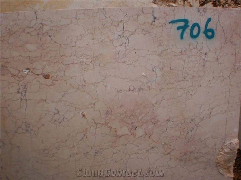 Crema Novita Marble Quarry
