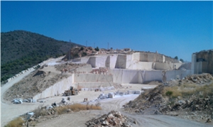 Crema Marfil Marble Quarry