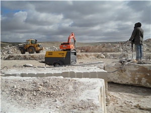 Thala Beige Limestone Quarry