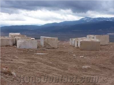 Medium Travertine Denizli Quarry