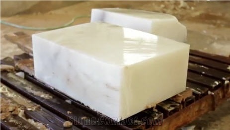 Hijar White Alabaster - Alabastro Blanco Azaila Quarry