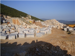 Didima Beige Limestone Quarry