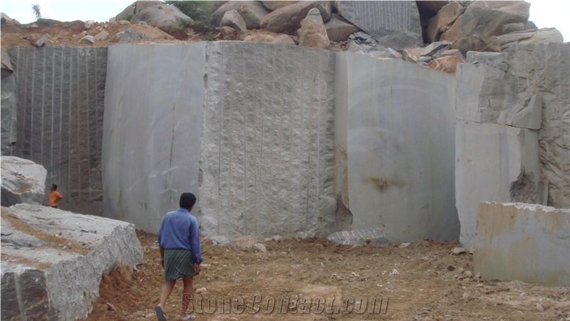 Indian Dakota Granite - New Mahogany Granite Quarry