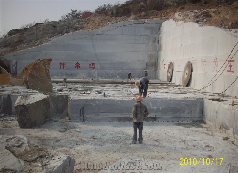 China Juparana Granite Quarry