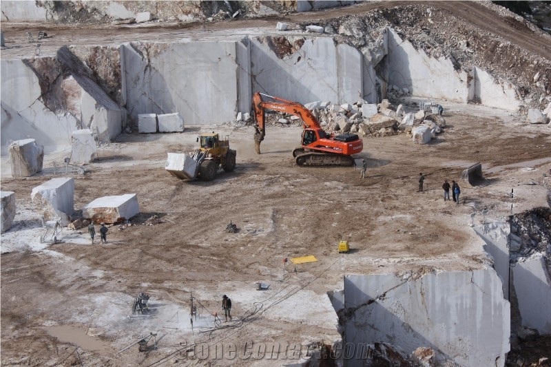 Pearly Light Beige Marble Quarry - Pearly Beige Marble