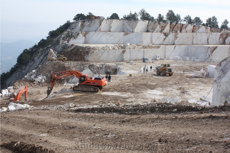 Pearly Light Beige Marble Quarry - Pearly Beige Marble