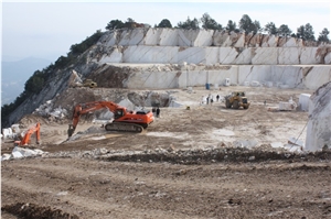Pearly Light Beige Marble Quarry - Pearly Beige Marble