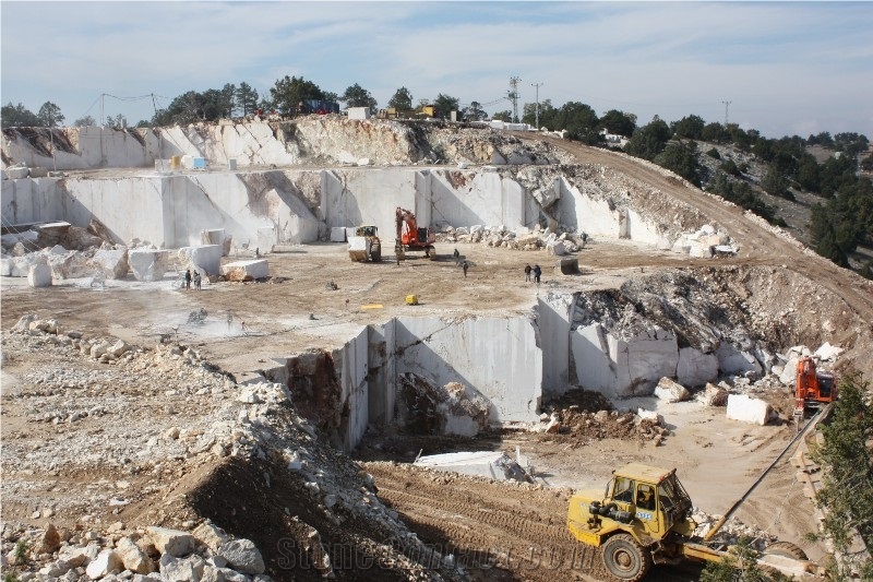 Pearly Light Beige Marble Quarry - Pearly Beige Marble