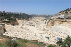Zena Quarry - Jerusalem Gold Limestone (Halila Gold Limestone) Zena Quarry - Jerusalem Gold Limestone (Halila Gold Limestone)