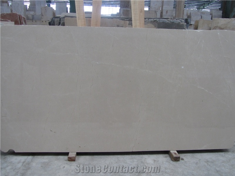 Traqrood Natanz Travertine Quarry