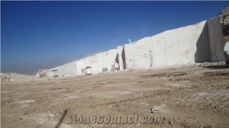 Maneshgeh Rosa Travertine