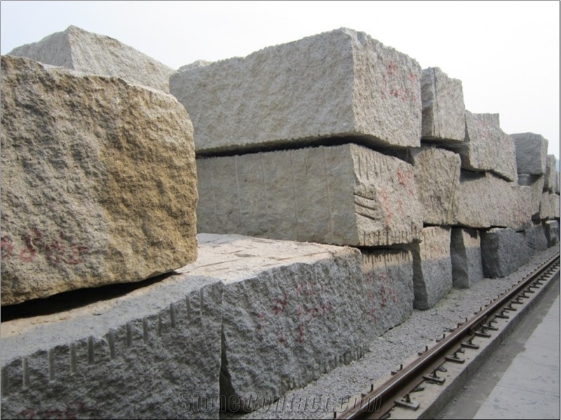 China Desert Green Granite Quarry