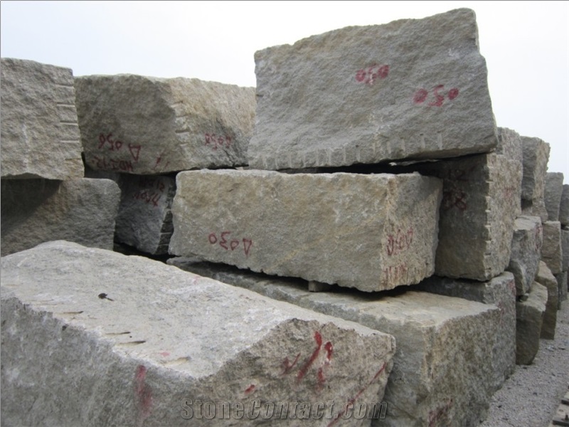 China Desert Green Granite Quarry