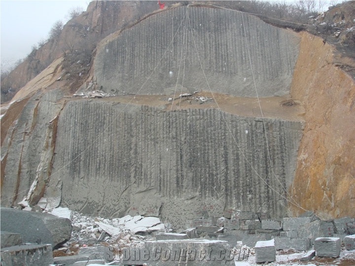 China Desert Green Granite Quarry