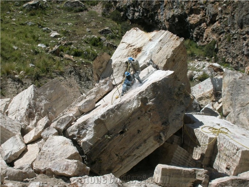 Canteras Andinas Alpaca Travertine Quarry