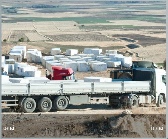 Tundra Grey Marble Quarry