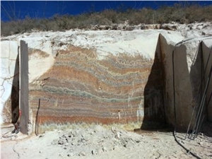 Royal Onyx Fantastico Zacatecas Quarry