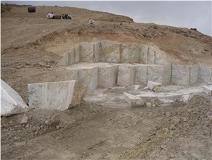 Parsonyx Rainbow Onyx Quarry