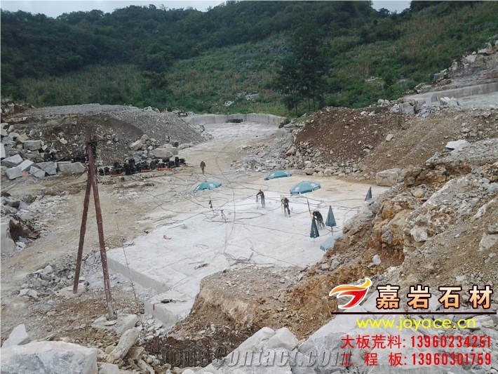 White Grain Wooden Marble Quarry
