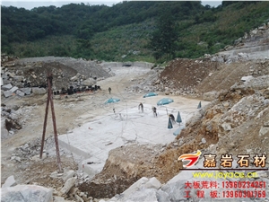 White Grain Wooden Marble Quarry