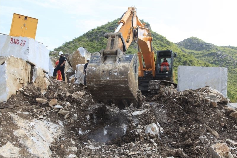 Sunny Grey Marble Quarry