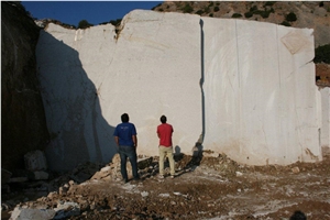 Zafir Gold Marble quarry