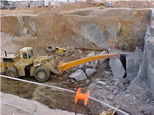 GRIS QUINTANA GRANITE QUARRY