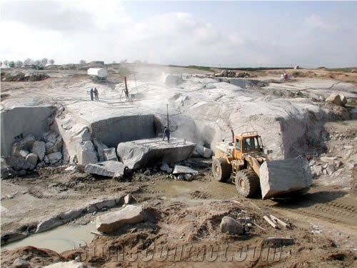 GRIS QUINTANA GRANITE QUARRY