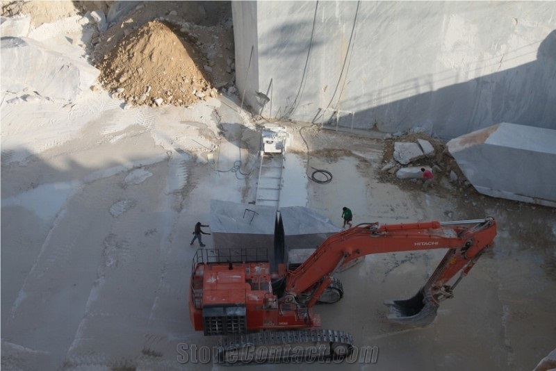 Bianco Carrara Campanili Marble Quarry