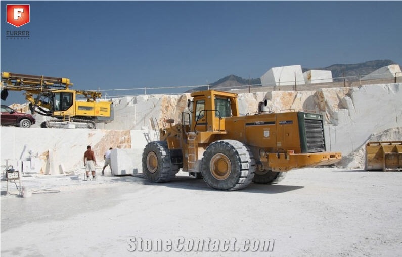 Calocara Furrer Statuario Venato Marble Quarry
