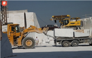 Calocara Furrer Statuario Venato Marble Quarry
