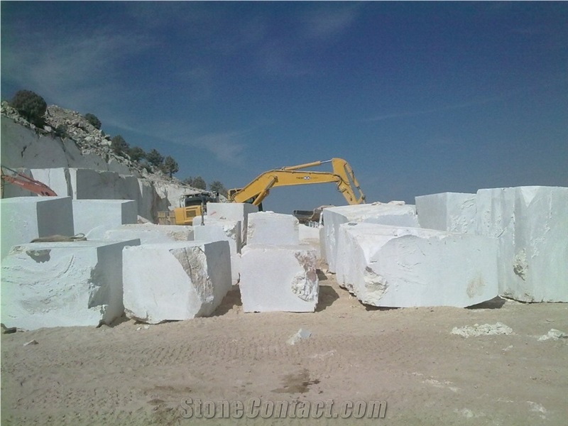 Crema Nova  - Crema Nuova Quarry