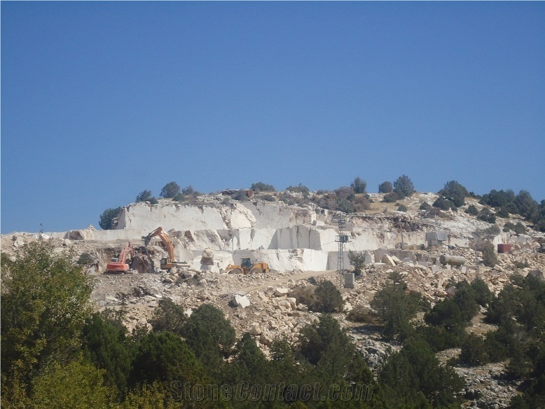 Burdur Beige Marble Quarry