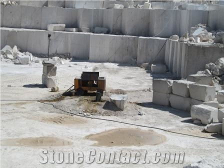 Shiraz Beige Marble Quarry