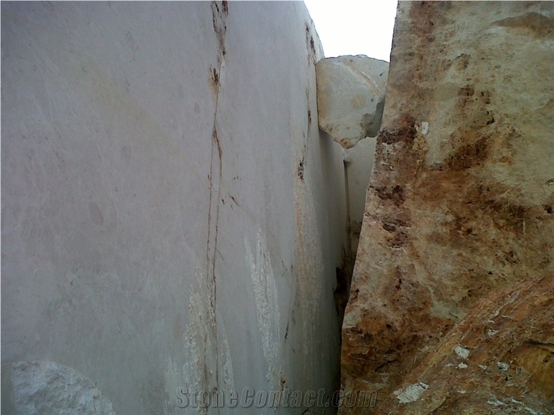 French Vanilla Classic Marble Quarry