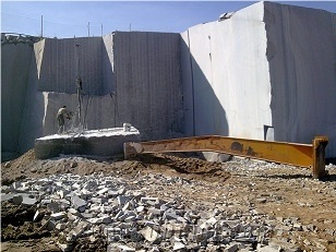 GRIS QUINTANA DARK FINE GRANITE QUARRY