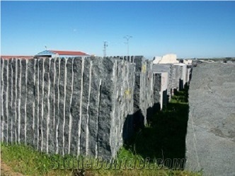 NEGRO OCHAVO SPECIAL GRANITE QUARRY