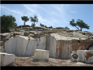 Oro Valverde Marble Quarry