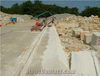 Pierre de Limeyrat Limestone Bontemps Quarry