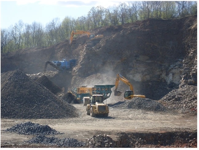 Savol Pavlov Vrch Basalt Quarry
