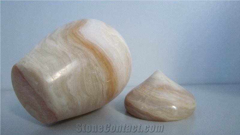 Wooden Yellow Onyx Quarry