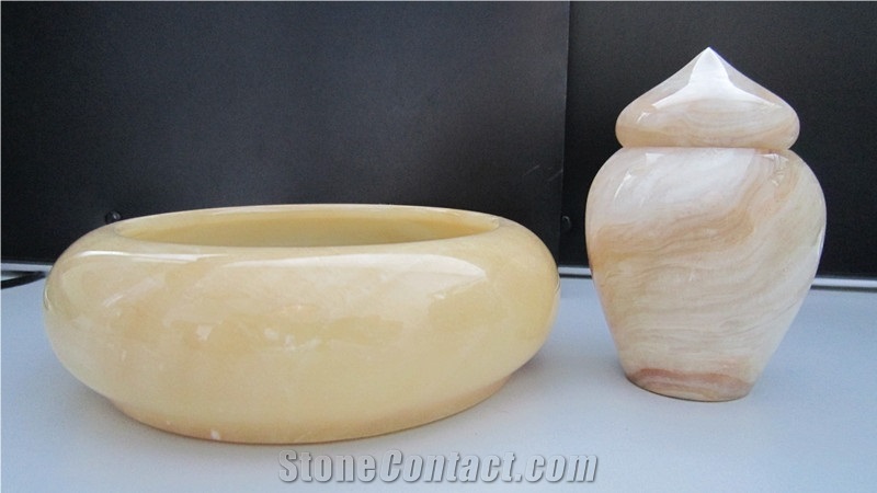 Wooden Yellow Onyx Quarry