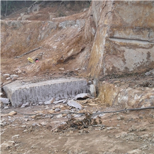 China Multicolor Red Granite Quarry