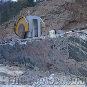 China Multicolor Red Granite Quarry