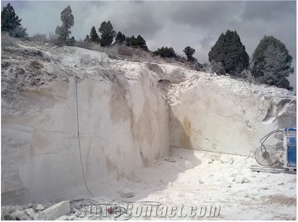 Isparta Sakrikaraagac Beige Quarry
