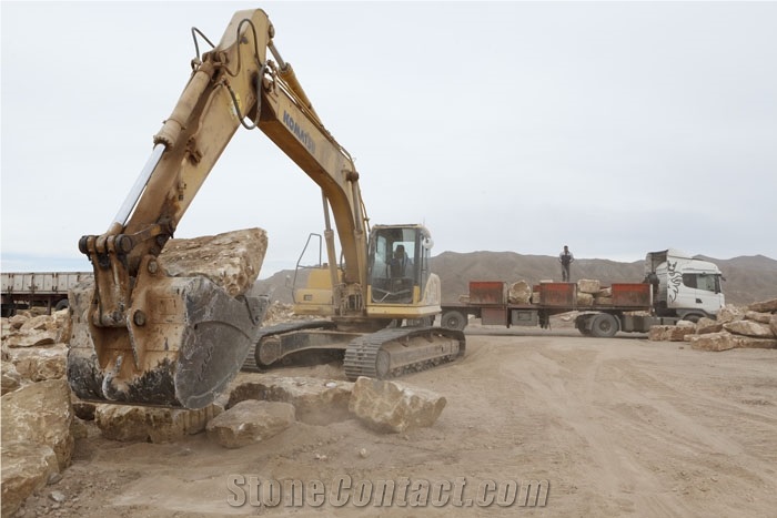 Ab Barik Onyx Quarry