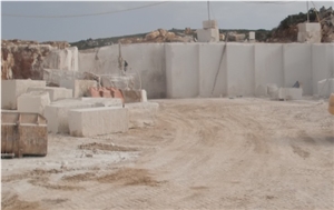 Cabeco das Fontes Quarry