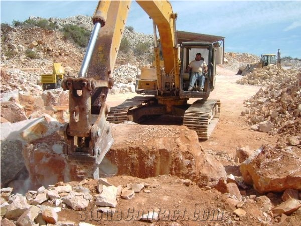 Cabeco das Fontes Quarry